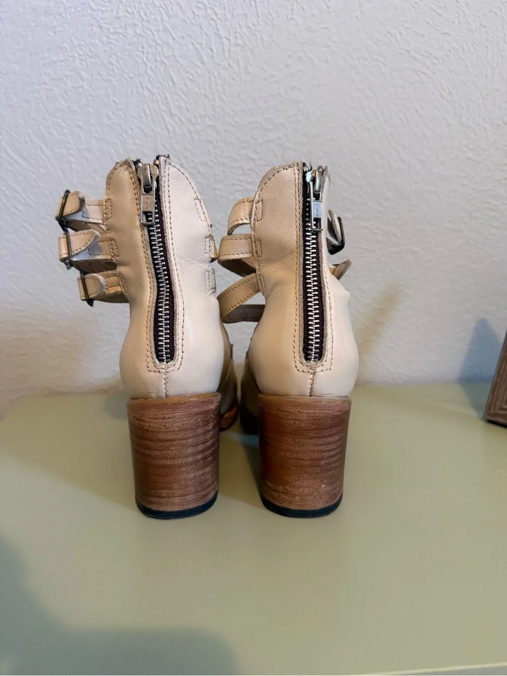 Freebird Randi, Cream, Size 7 - Picture 3 of 6